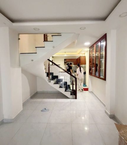 mua-nha-1084-1-1.jpg