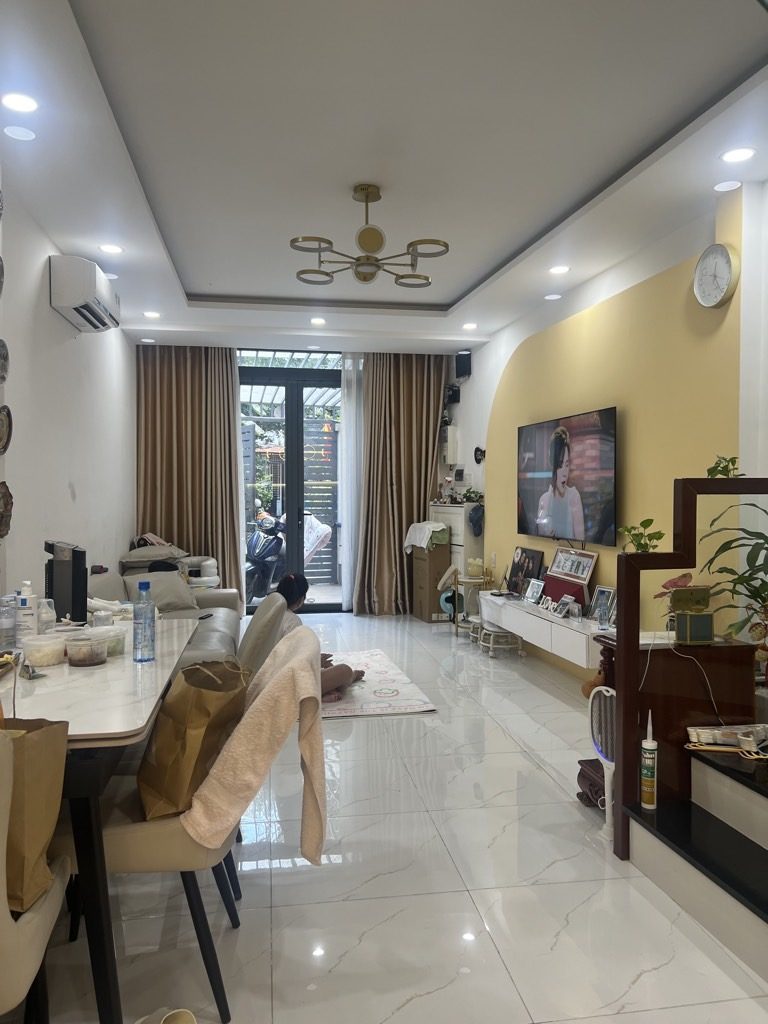 mua-nha-phu-nhuan-233-7-1.jpg
